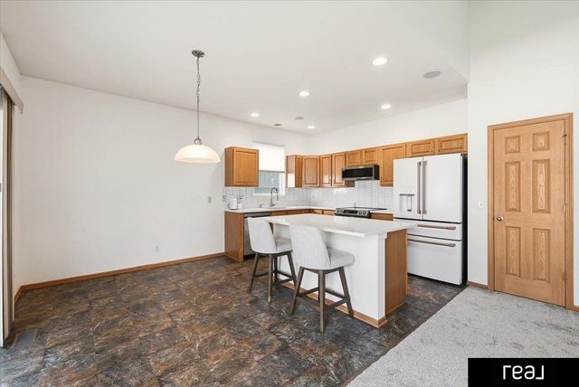 7440 N 87Th Street, Omaha, NE 68122