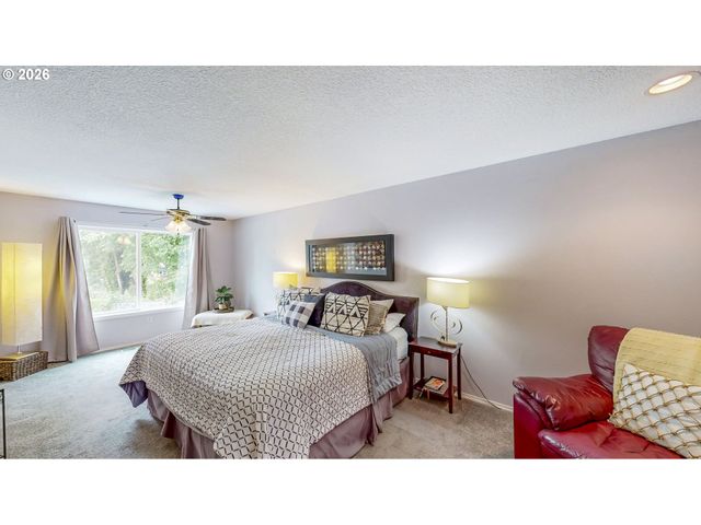 442 N BRIDGETON Rd, Portland, OR 97217