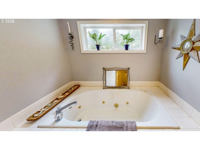 442 N BRIDGETON Rd, Portland, OR 97217