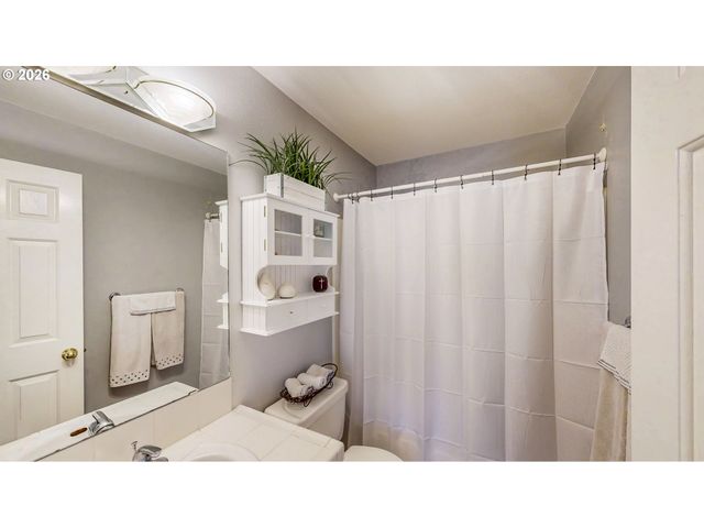 442 N BRIDGETON Rd, Portland, OR 97217
