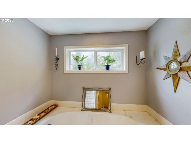 442 N BRIDGETON Rd, Portland, OR 97217