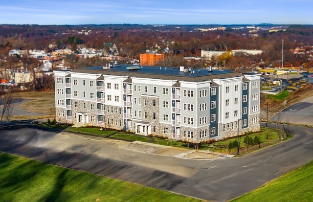 6 Stratton Drive 303, Woburn, MA 01801