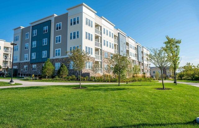 6 Stratton Drive 303, Woburn, MA 01801