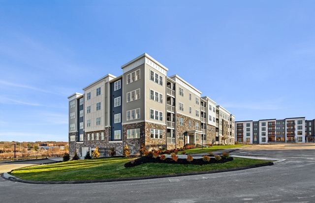 6 Stratton Drive 303, Woburn, MA 01801
