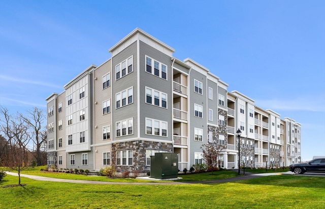 6 Stratton Drive 303, Woburn, MA 01801