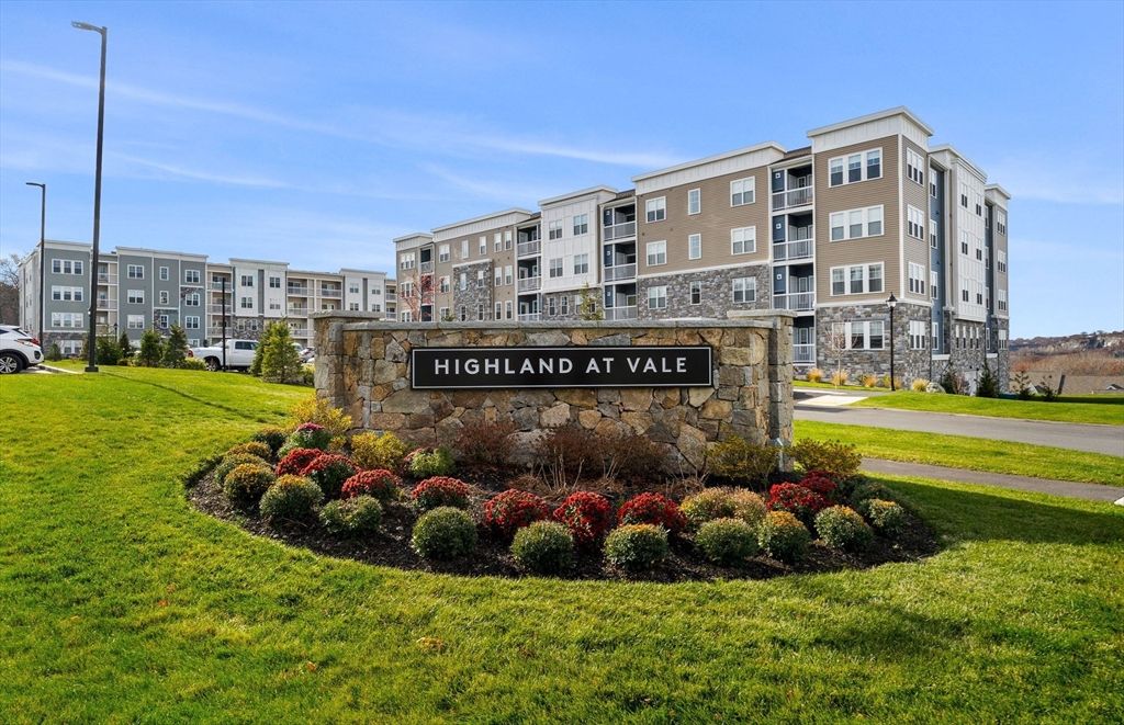 6 Stratton Drive 303, Woburn, MA 01801