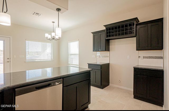 10176 Texas madrone Drive, Socorro, TX 79927