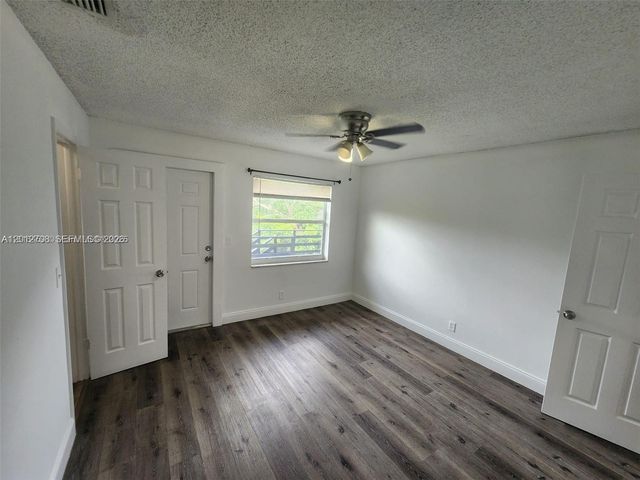 4117 Woodside Dr 4, Coral Springs, FL 33065