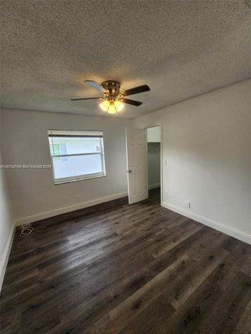 4117 Woodside Dr 4, Coral Springs, FL 33065