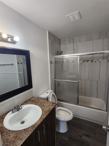 4117 Woodside Dr 4, Coral Springs, FL 33065