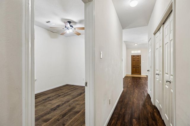 2847 Whitman Drive, Montgomery, TX 77356