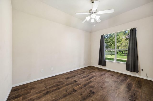 2847 Whitman Drive, Montgomery, TX 77356