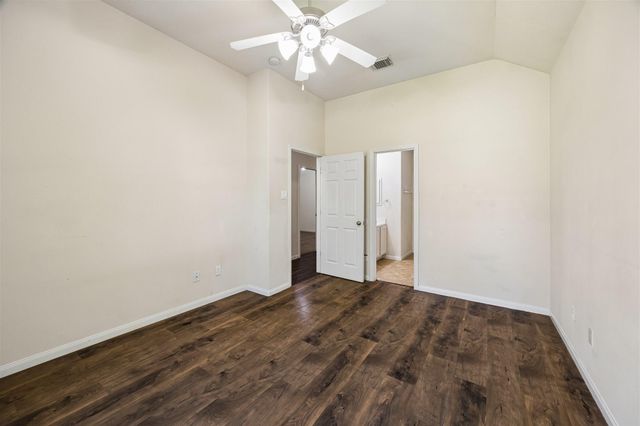 2847 Whitman Drive, Montgomery, TX 77356