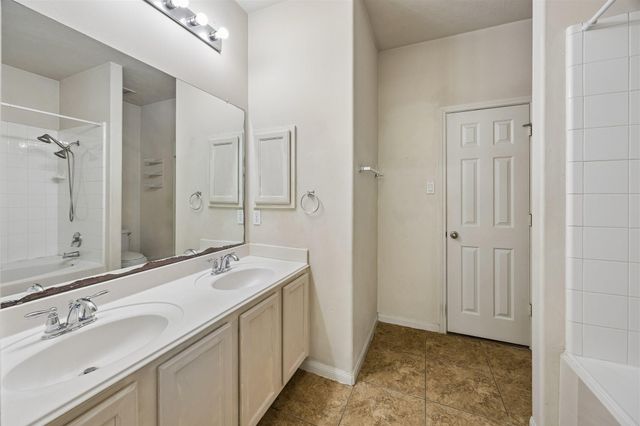 2847 Whitman Drive, Montgomery, TX 77356