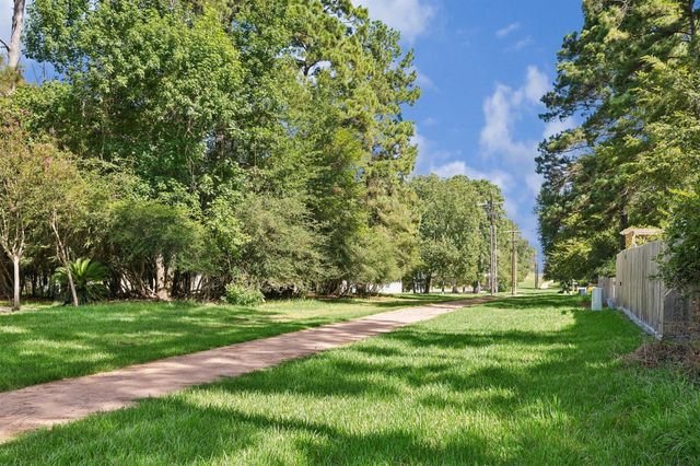 2847 Whitman Drive, Montgomery, TX 77356