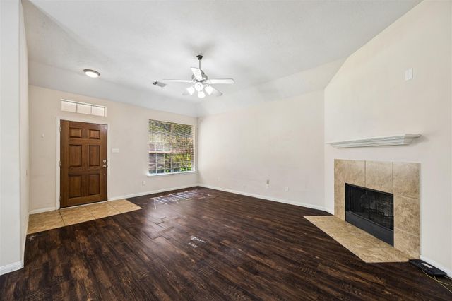 2847 Whitman Drive, Montgomery, TX 77356