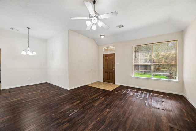 2847 Whitman Drive, Montgomery, TX 77356