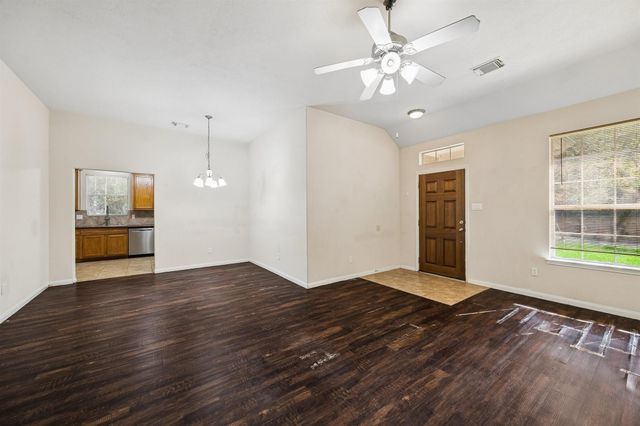 2847 Whitman Drive, Montgomery, TX 77356