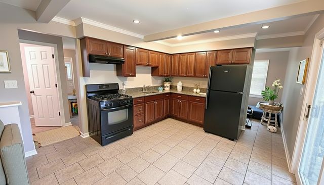 15755 Madison Avenue, Dolton, IL 60419