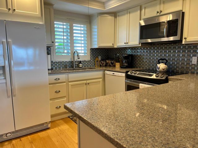 52 Yacht Club Drive 308, North Palm Beach, FL 33408