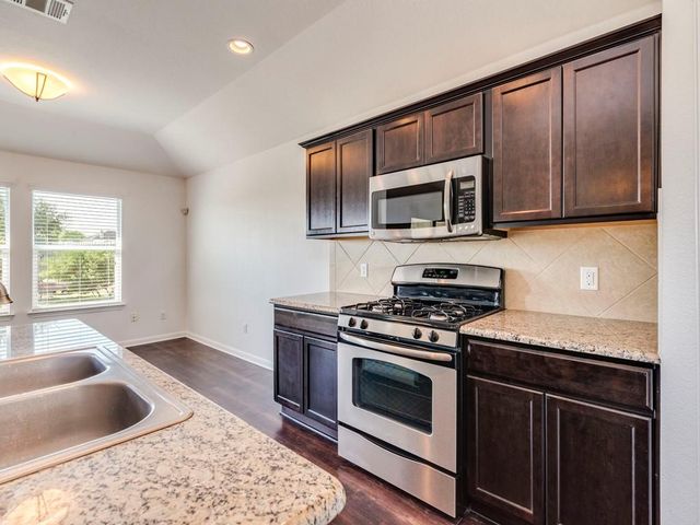 237 Goddard, Kyle, TX 78640