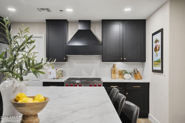 10945 E SAN SALVADOR Drive, Scottsdale, AZ 85259