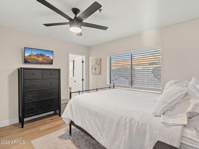 10945 E SAN SALVADOR Drive, Scottsdale, AZ 85259