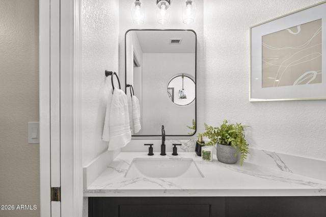 10945 E SAN SALVADOR Drive, Scottsdale, AZ 85259