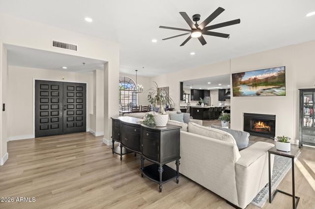 10945 E SAN SALVADOR Drive, Scottsdale, AZ 85259