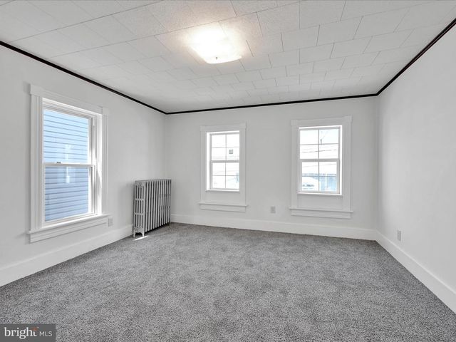 117 N OAK ST, Coal Township, PA 17866