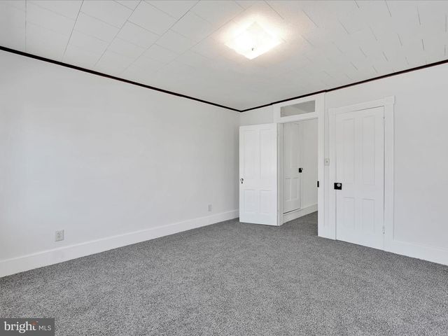117 N OAK ST, Coal Township, PA 17866