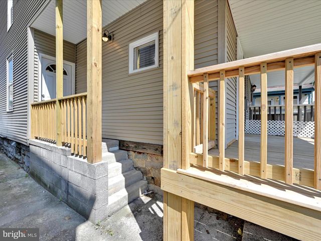 117 N OAK ST, Coal Township, PA 17866
