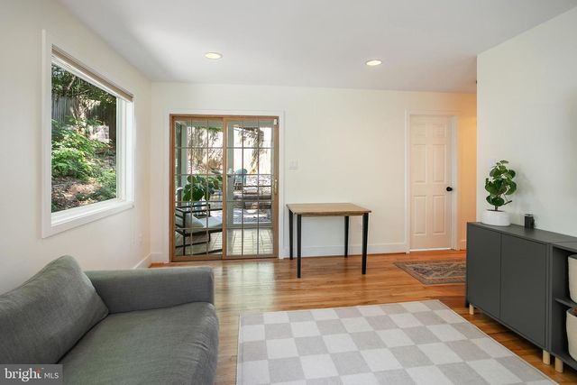 4111 DENFELD AVE, Kensington, MD 20895