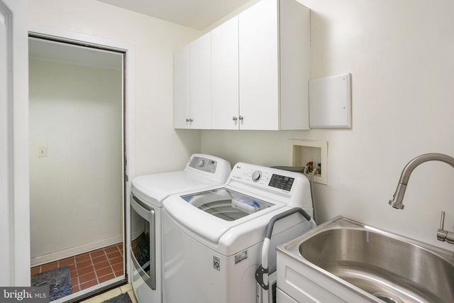 4111 DENFELD AVE, Kensington, MD 20895