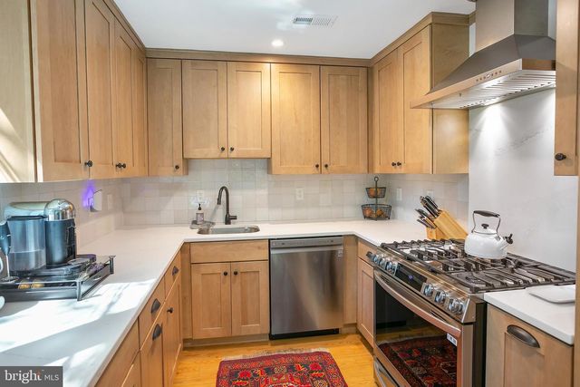 4111 DENFELD AVE, Kensington, MD 20895