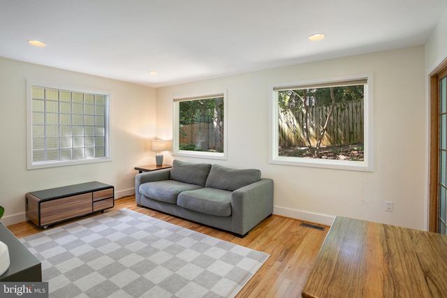 4111 DENFELD AVE, Kensington, MD 20895