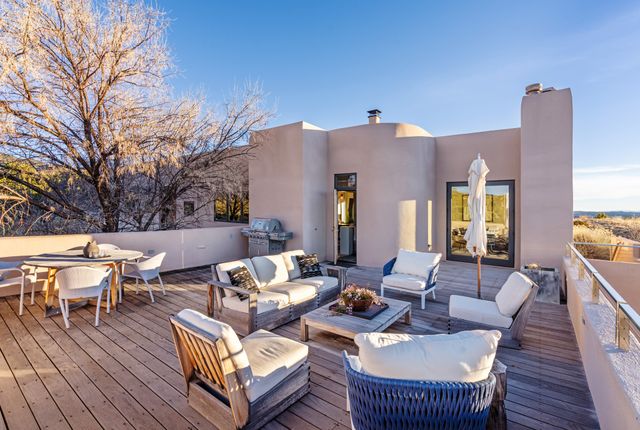 24 Calle Encanto, Tesuque, NM 87506