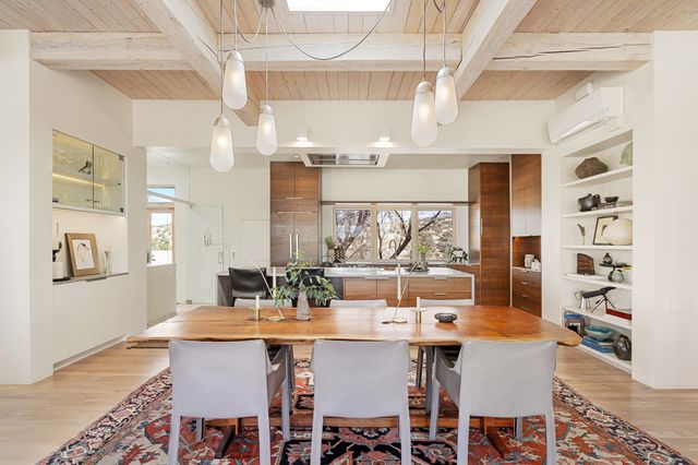 24 Calle Encanto, Tesuque, NM 87506