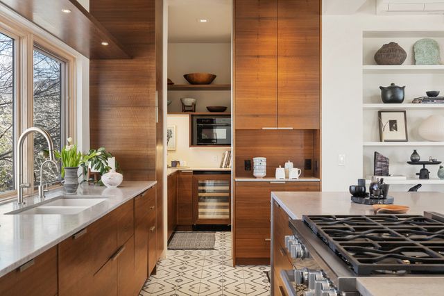 24 Calle Encanto, Tesuque, NM 87506