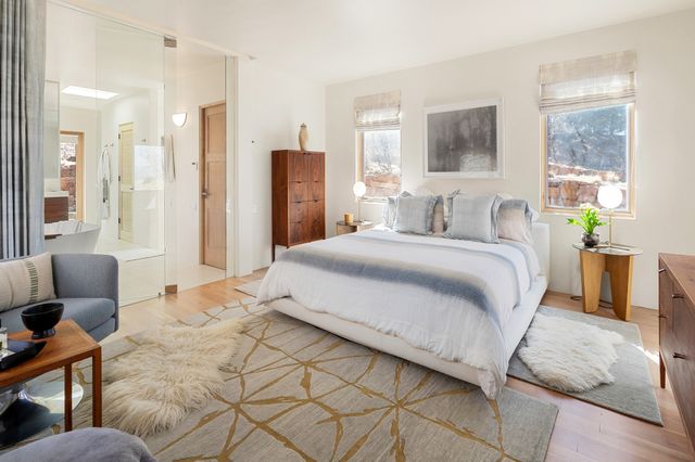 24 Calle Encanto, Tesuque, NM 87506