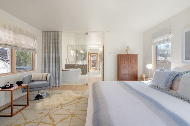 24 Calle Encanto, Tesuque, NM 87506