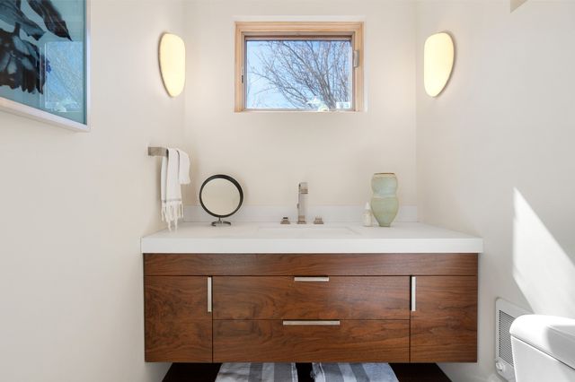 24 Calle Encanto, Tesuque, NM 87506