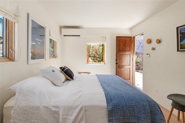 24 Calle Encanto, Tesuque, NM 87506