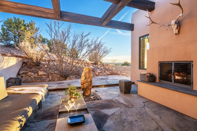 24 Calle Encanto, Tesuque, NM 87506