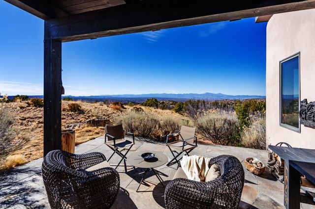 24 Calle Encanto, Tesuque, NM 87506