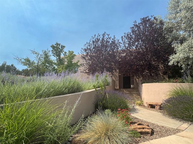 24 Calle Encanto, Tesuque, NM 87506