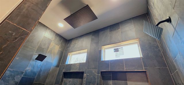 210 Knob Hill Drive, Granbury, TX 76048