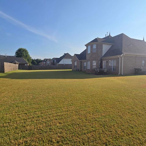 5151 SAWYER HOLLOW DR, Bartlett, TN 38002
