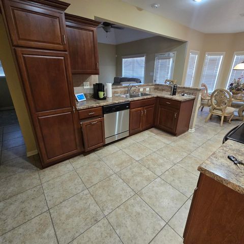 5151 SAWYER HOLLOW DR, Bartlett, TN 38002