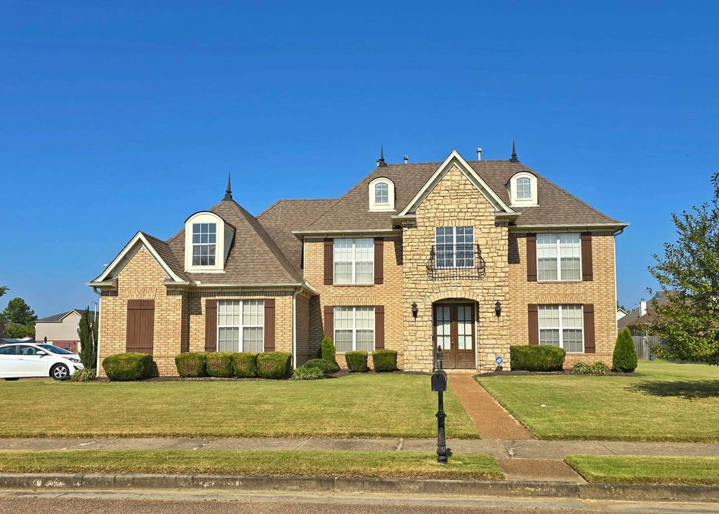 5151 SAWYER HOLLOW DR, Bartlett, TN 38002